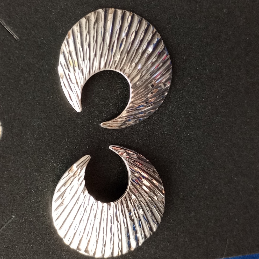 Vintage Cresent Moon Sterling Silver Diamond-Cut Earrings